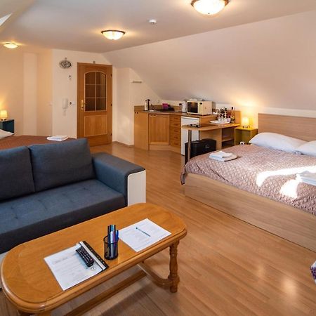 Apartman A Ubytovani U Machu 미쿨로프 외부 사진