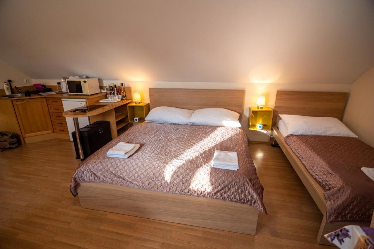 Apartman A Ubytovani U Machu 미쿨로프 외부 사진